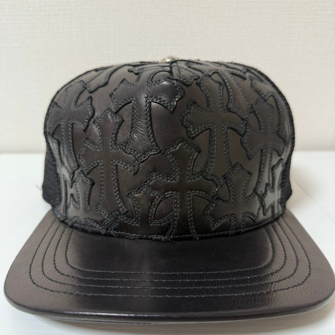CHROME HEARTS セメタリー クロス レザー ステッチ メッシュ キャップ