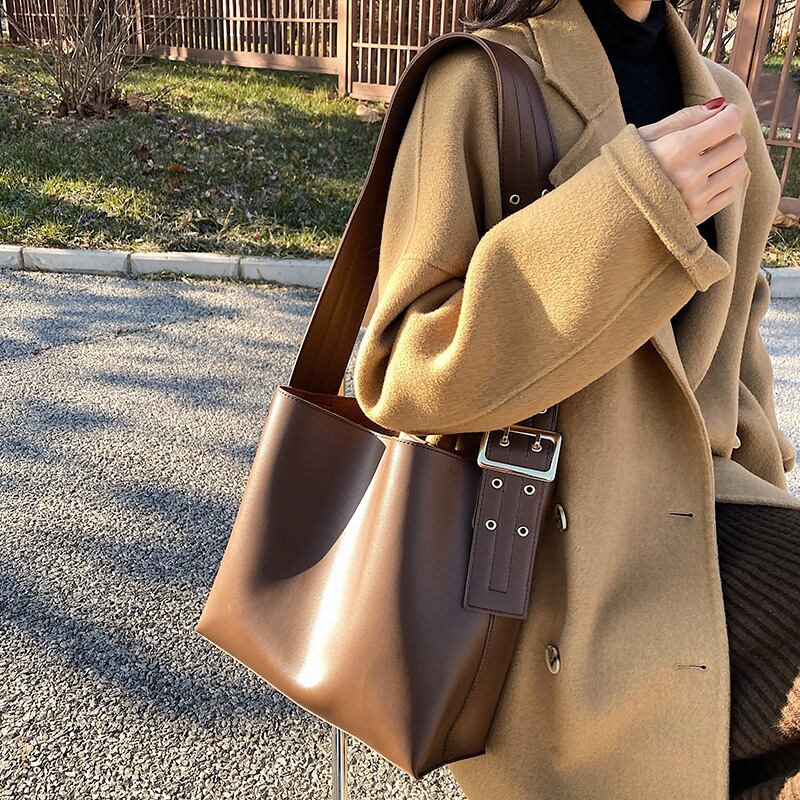 レッド トートバッグ Tiancai_Wing_Bag26617067362