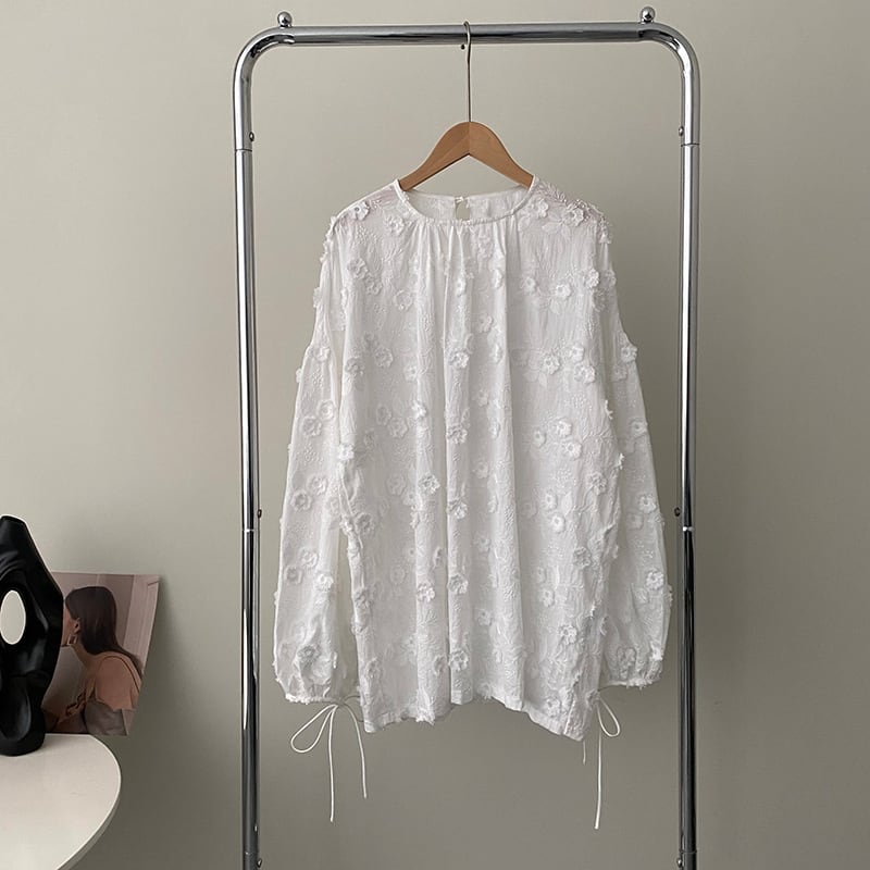 【新品】完売品‼️yilon flower lace blouse IVORY白 YILON イロン FLEUR LACE BLOUSE ivory