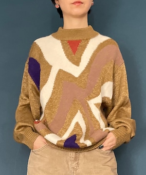 【送料無料】High Neck Beige Design Knit