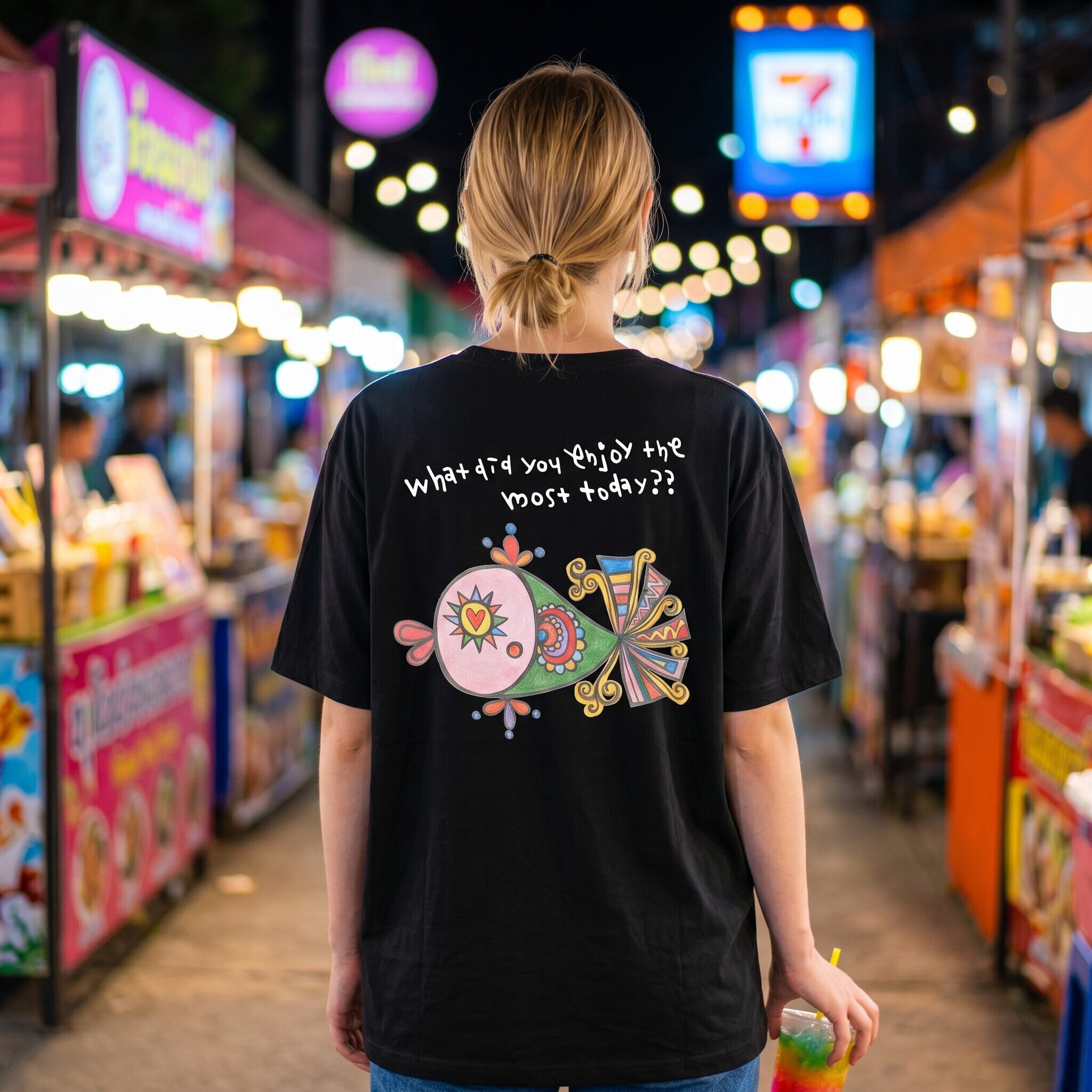 pipi オリジナルTシャツ 【ブラック】今日何が一番楽しかった? | pipi