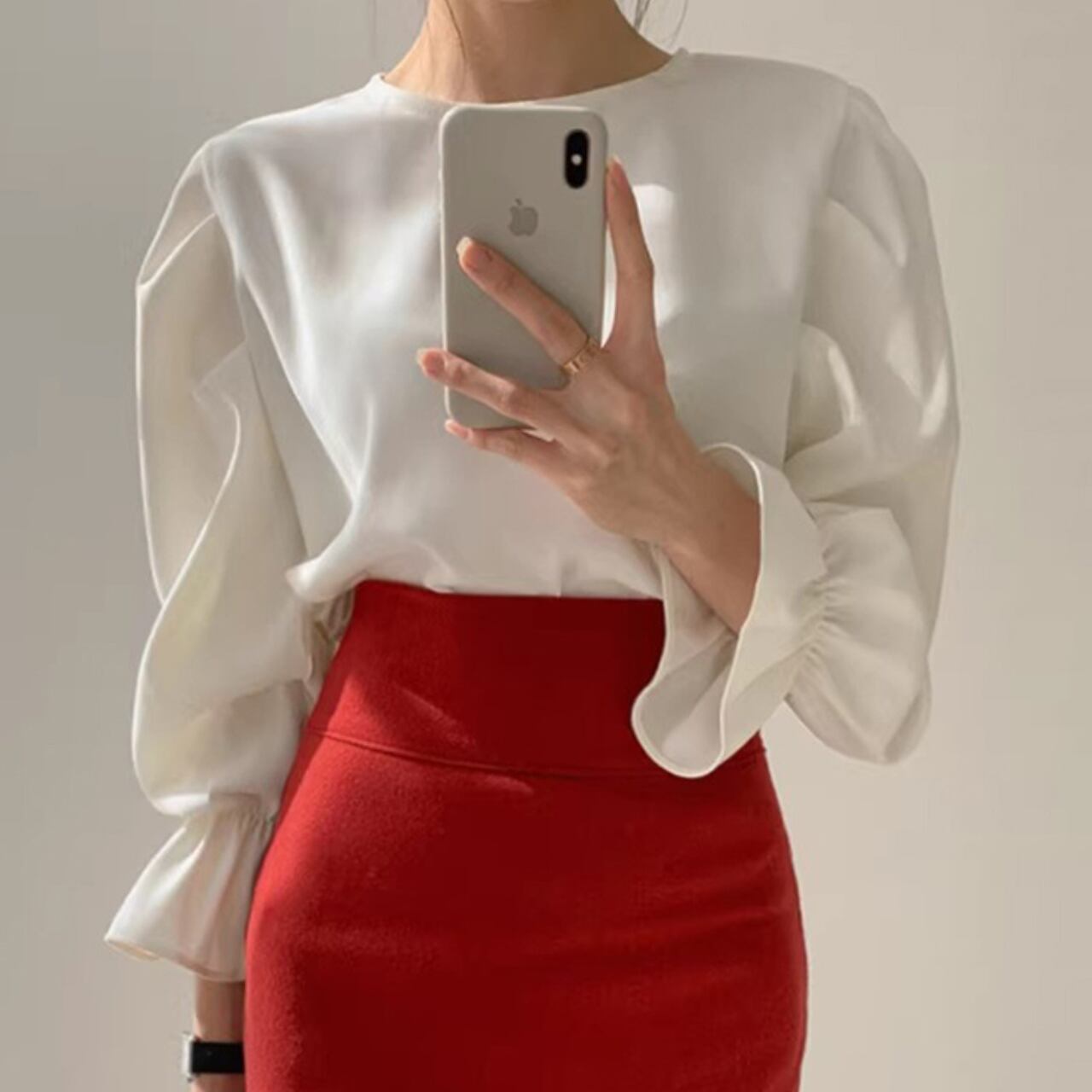 シンプル パフスリーブ トップス