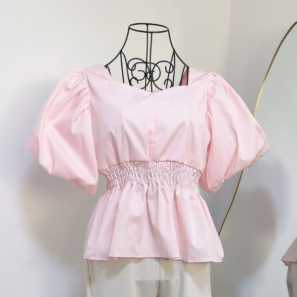 パフスリーブペプラムトップス