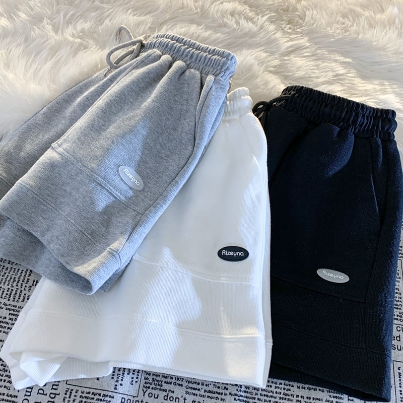 ゆるっと 楽ちん可愛く スウェット ショートパンツ リラックスウェア スポーティー ストリート メンズライク カラバリ おうち時間 ジム ゆるかわ 古着っぽ ルームウェア Lamitte Deco トレンド 韓国ファッション ショップ Base店 ゆるっと 楽ちん可愛く スウェット ショートパンツ リラックスウェア スポーティー ストリート メンズライク カラバリ おうち時間 ジム ゆるかわ 古着っぽ ルームウェア Lamitte Deco トレンド 韓国ファッション ショップ Base店