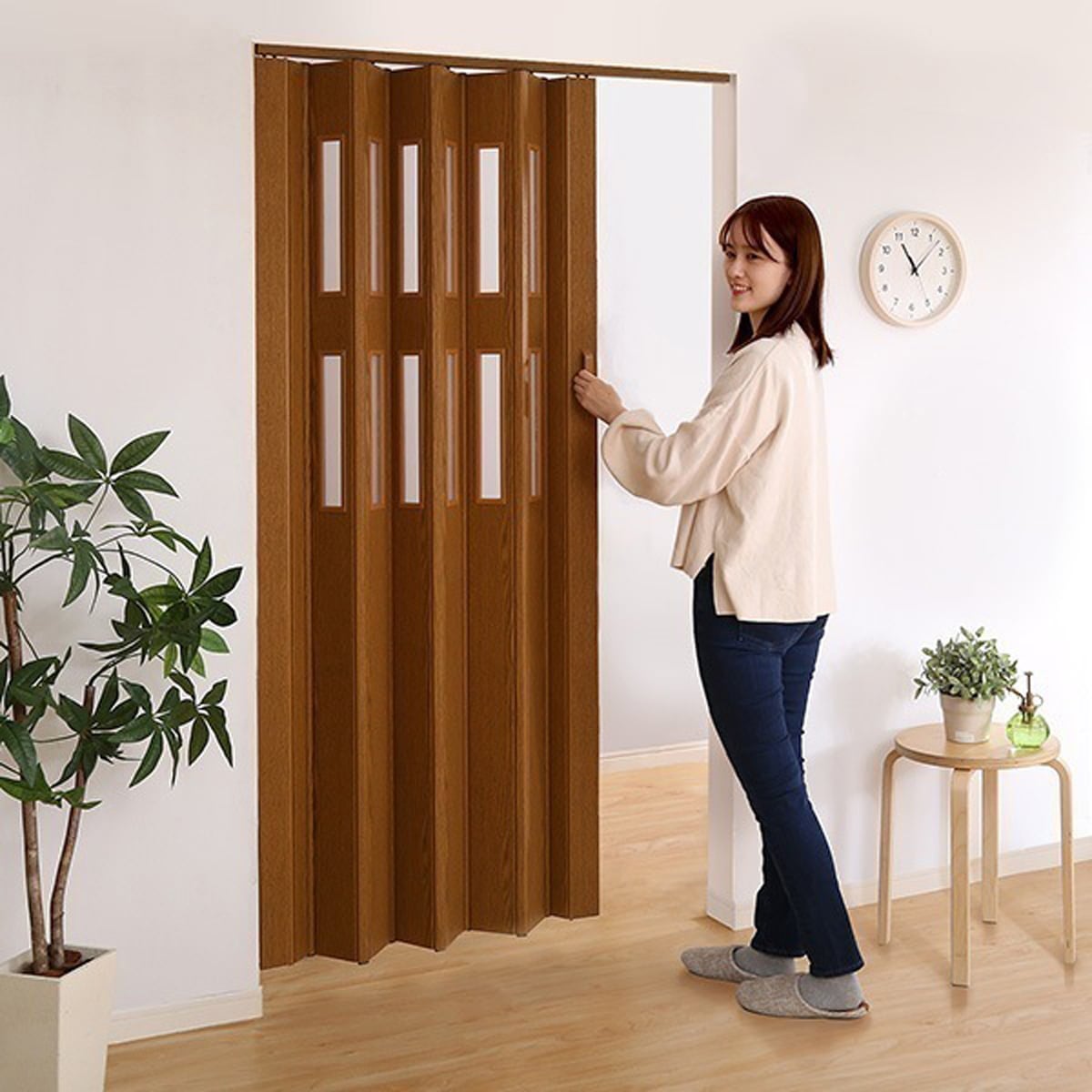 パーテーション スクリーン パーティション 衝立 間仕切り キャスター おしゃれ 日本製 オフィス リビング ダイニング 店舗用 キッチン 幅調節可能 送料無料 パネルスクリーン 折りたたみ式 引き込み式ルームディバイダー
