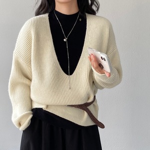 deep v-neck knit　J00353