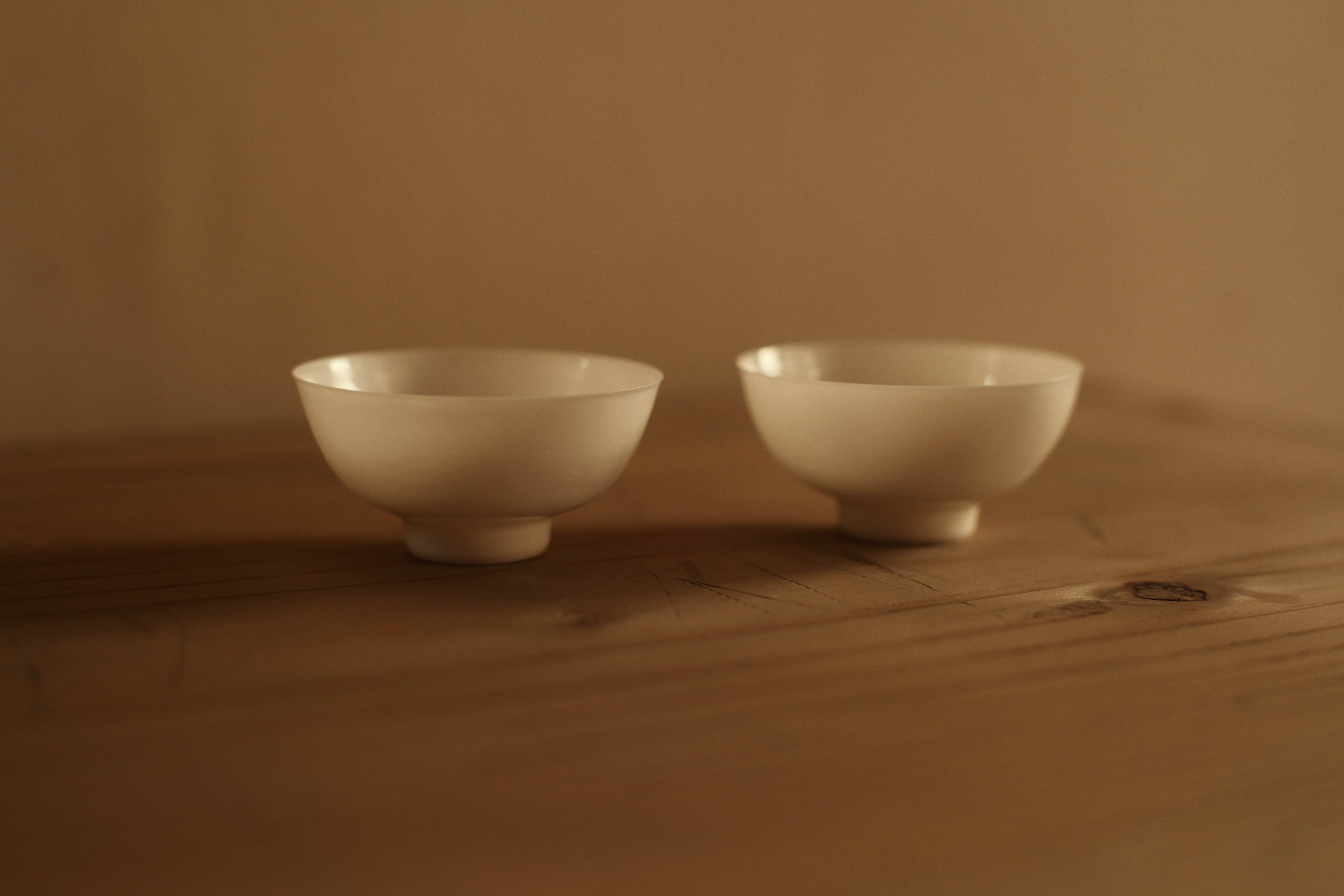 手拓薄胎白磁茶杯・半円＜徳化窯＞（型作り・手押し/約30cc） | 北白川