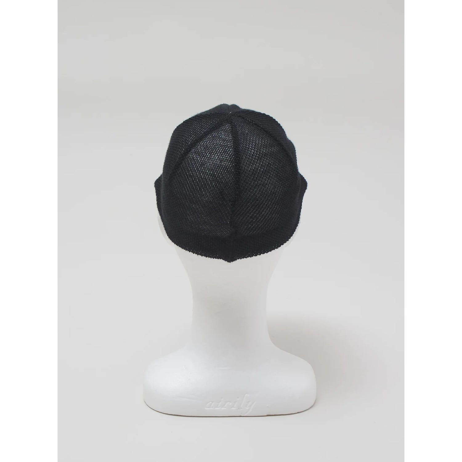 UNEEK BASEMNT - Discover independent style.