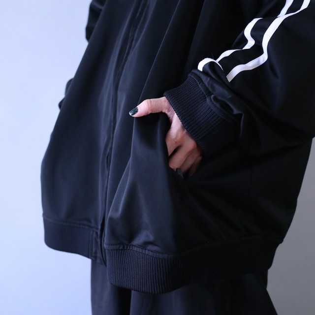 "black×white" good coloring over silhouette track jacket