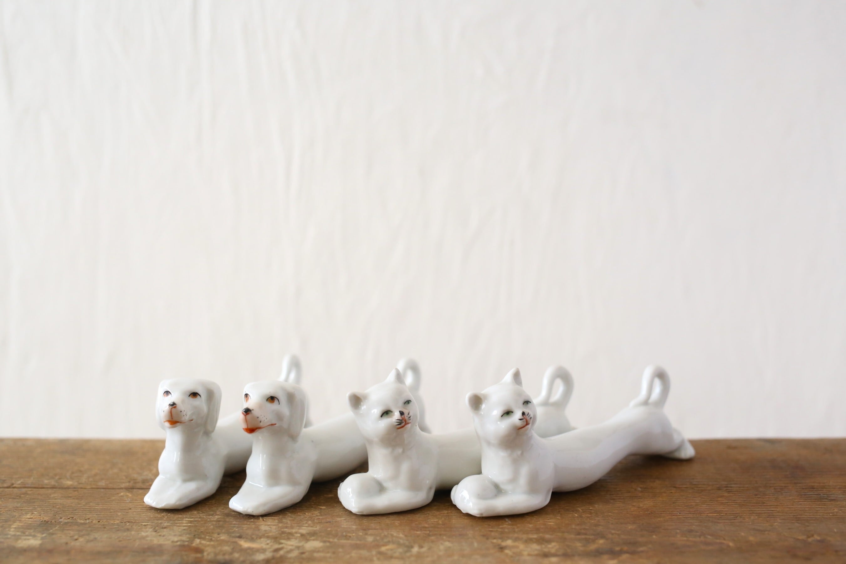 フランス アンティーク 白磁 ネコ&イヌ ナイフレスト カトラリーレスト 4個セット N-04889b