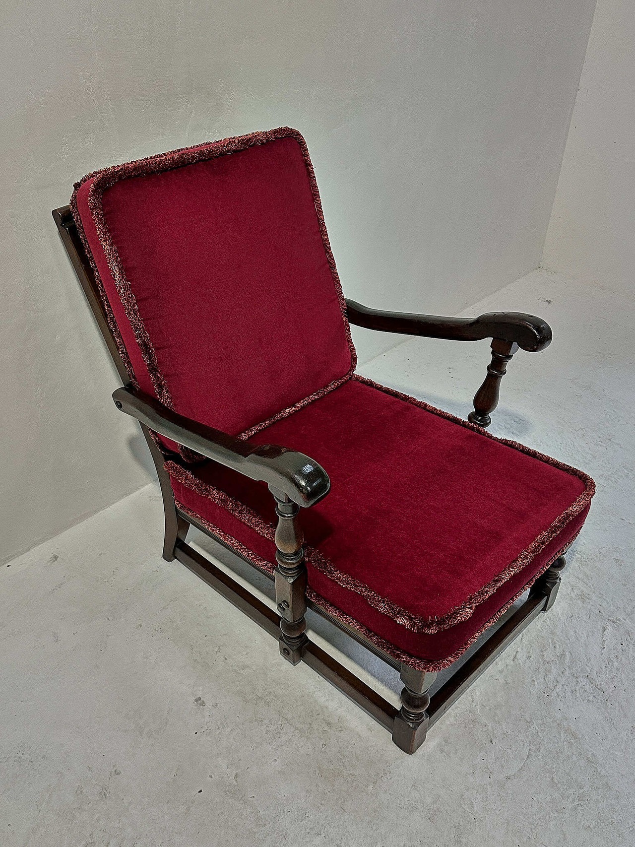 ERCOL アーコール シックな佇まいのイージーチェア