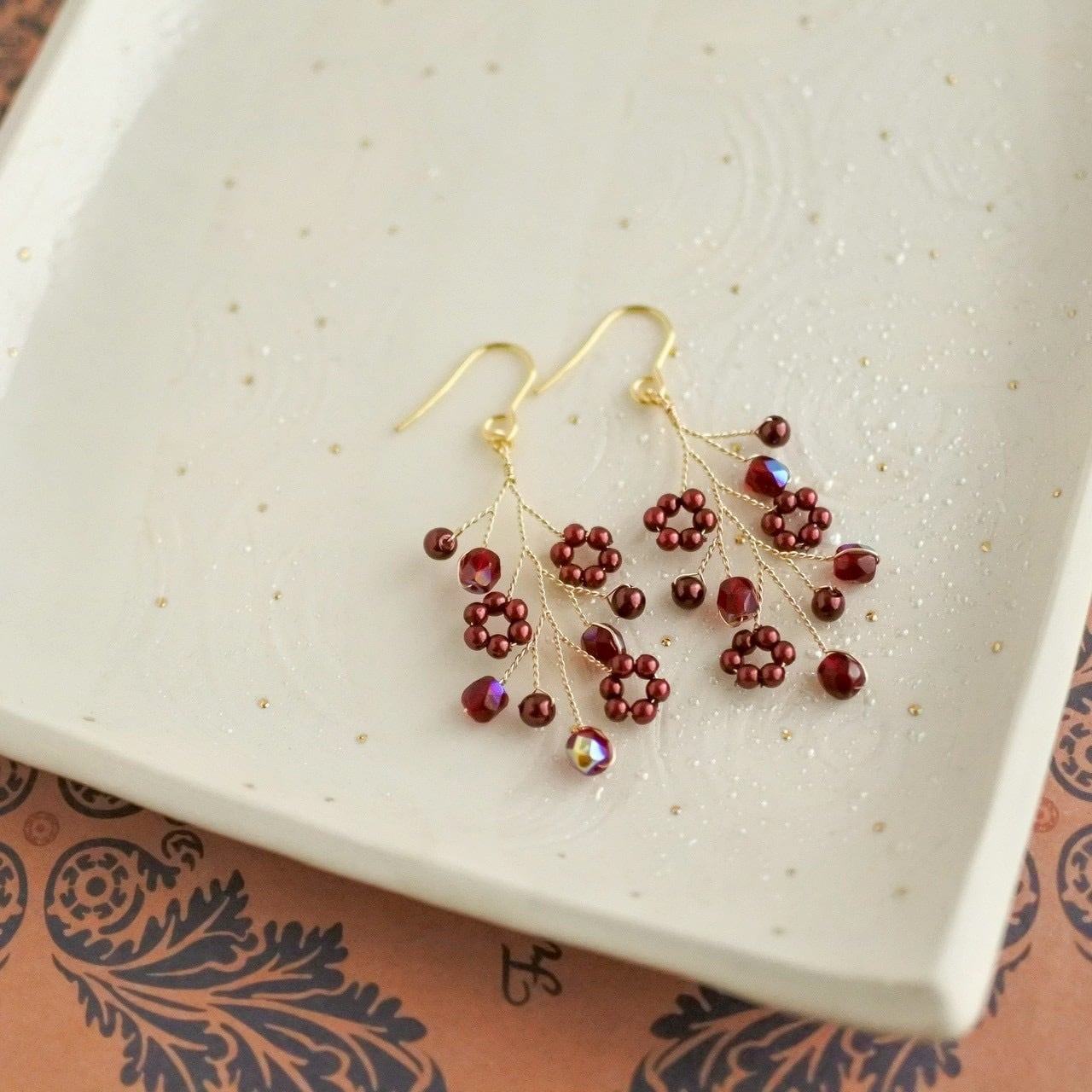 1,2月限定カラー「ざくろシリーズ」花あかり 小枝耳飾り ワイヤー