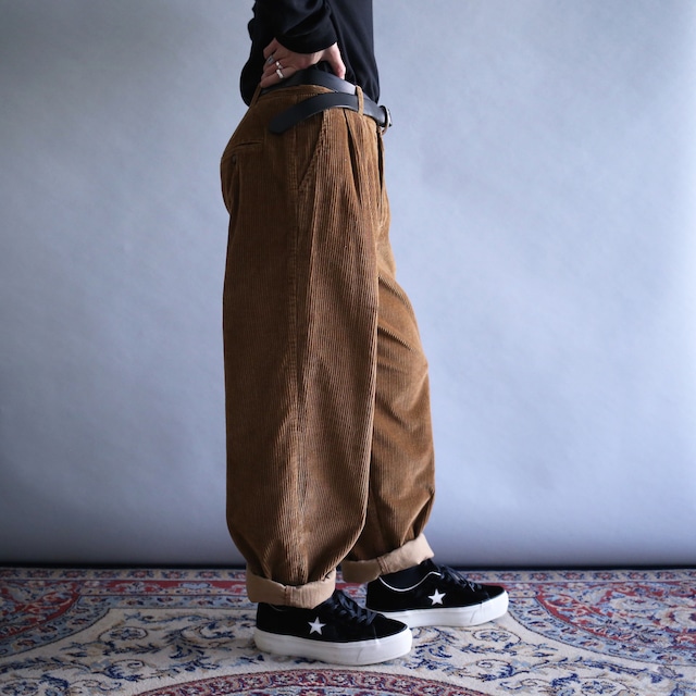 "OLD GAP" 2-tuck tapered silhouette brown wide corduroy pants