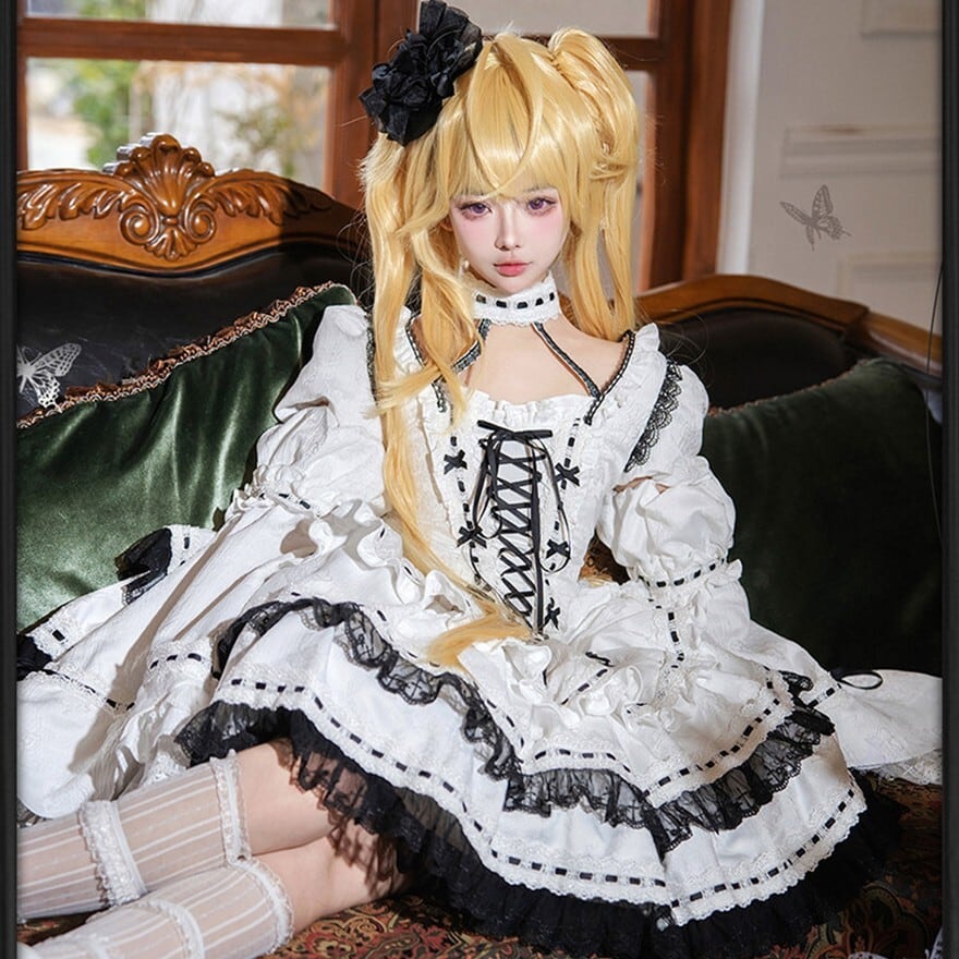 白黒レースのアイドル系ゴシックロリィタワンピース｜クロスリボン