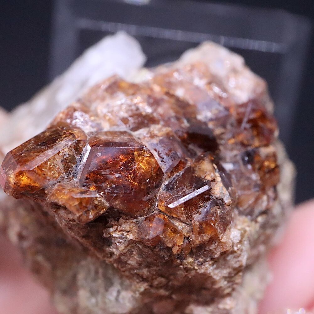 自主採掘！グロッシュラー ガーネット28.8g GN289 原石 鉱物 天然石