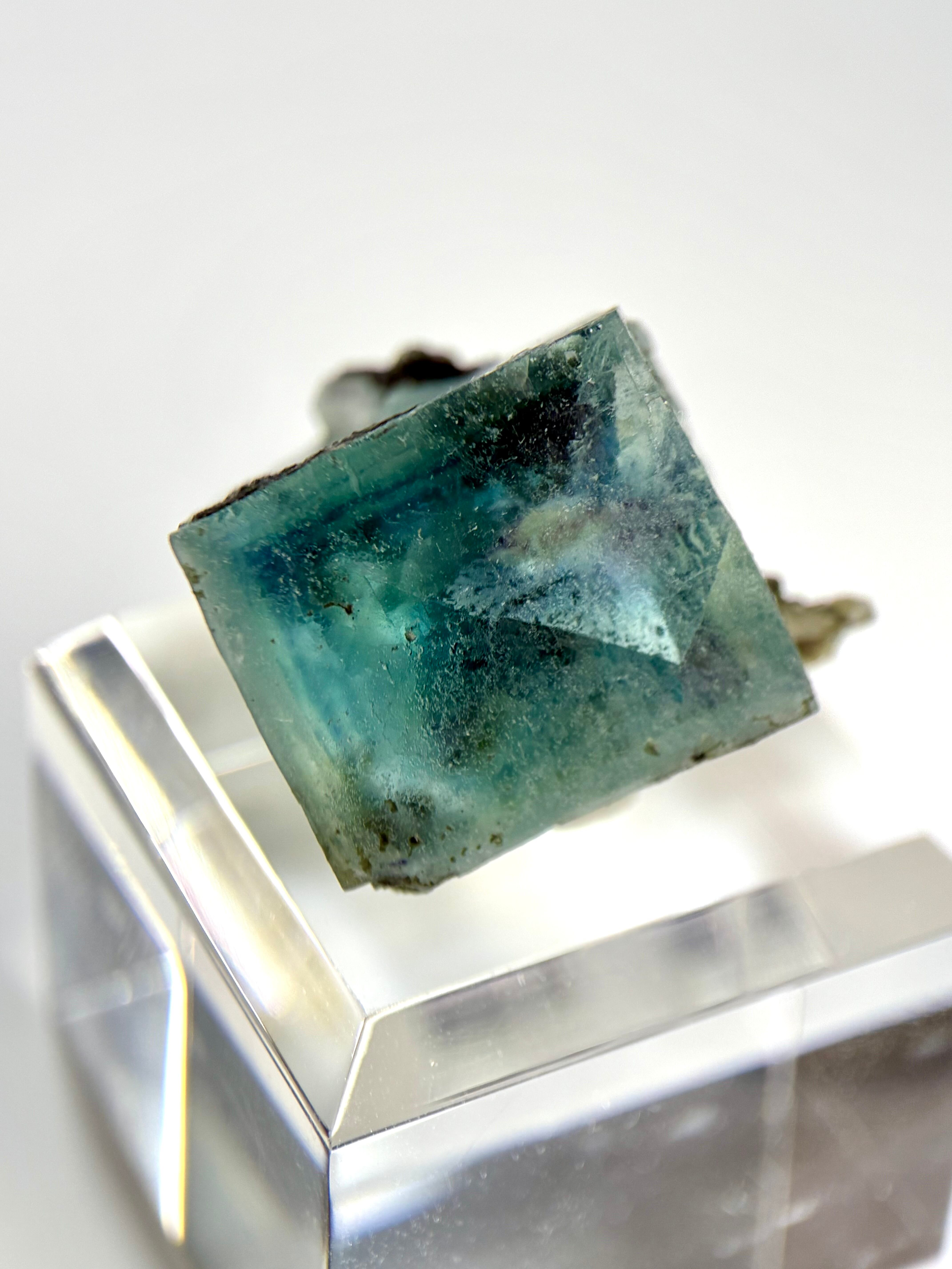 アフガニスタン産トルマリン 【一点物】 原石 鉱物 天然石