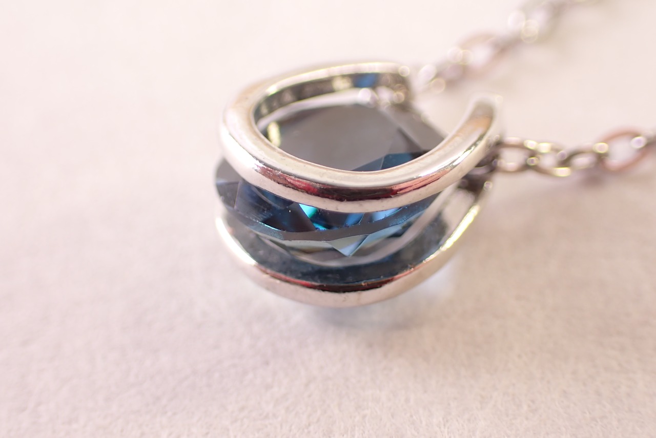 ロンドンブルートパーズネックレス　2.41ct [D12‐186]