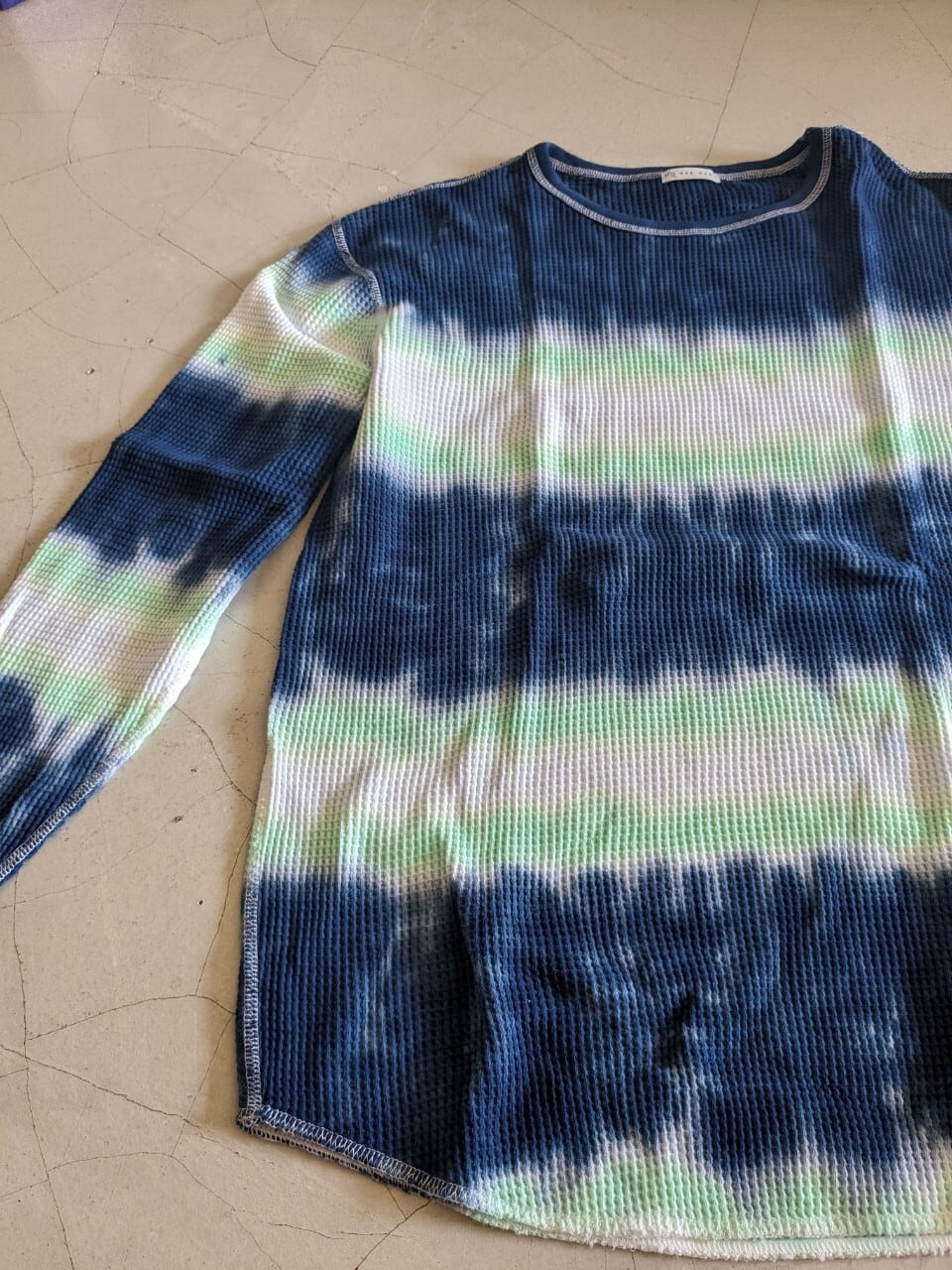 TIE DYE WAFFLE PULLOVER / Navy×Green | HER NEON