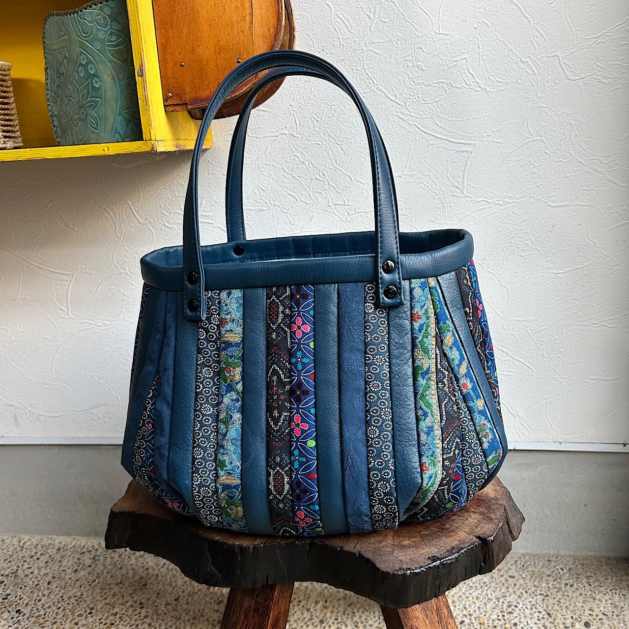 古布　パッチワーク　バッグ 革と古布のパッチワークバッグ（ブルーの革＋浴衣生地）01016-109