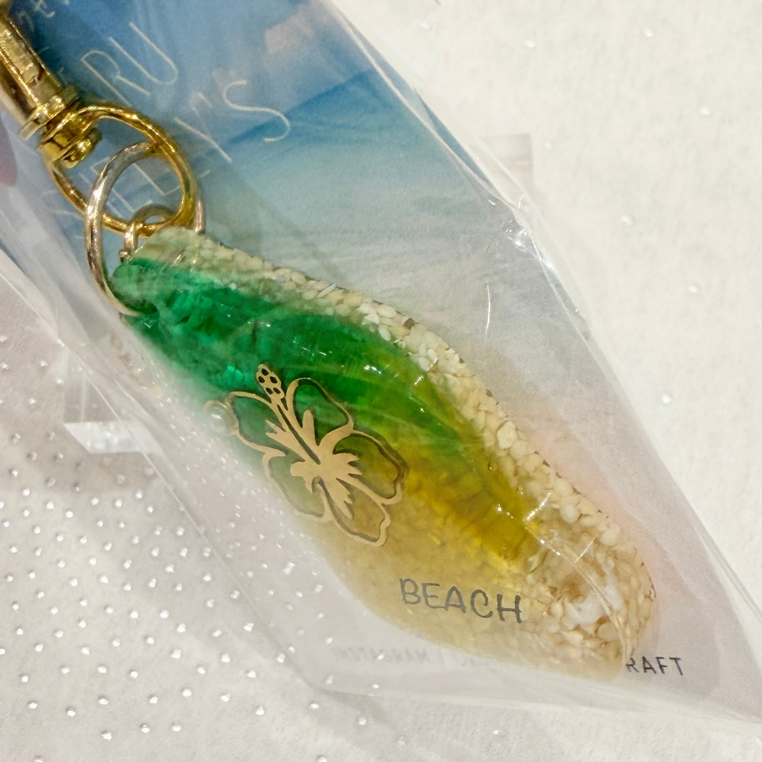 送料込】ハイビスカス／海を感じる星砂キーホルダー（T-A53-51)1