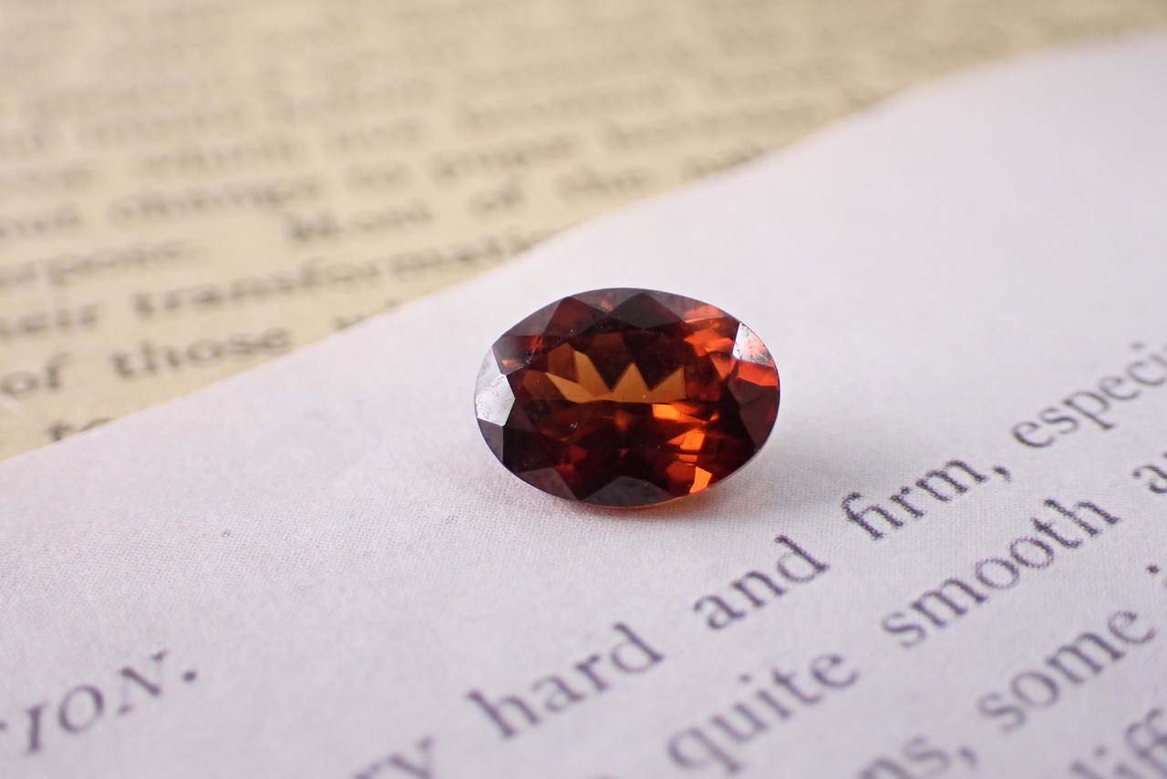 ブランデーカラージルコン　1.75ct　[C12-1351]