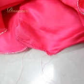 ベリーダンス オリエンタル 衣装 上下セット ピンク系 トップス スカート ベルト ラインストーン ビーズ 華やか セットアップ スリット イベント ステージ 豪華 装飾 鮮やか かわいい ダンス衣装