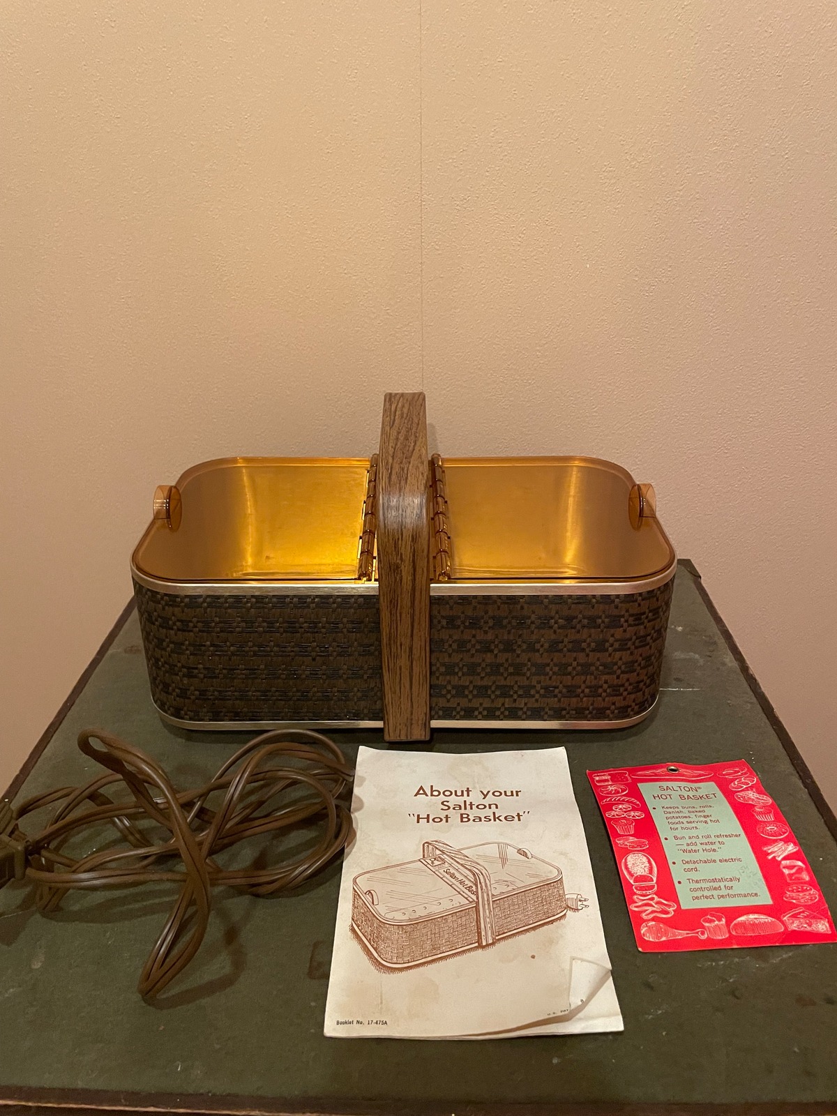 AS-IS】Vintage - SALTON - HOT BASKET WARMER - 1977 | awesome 