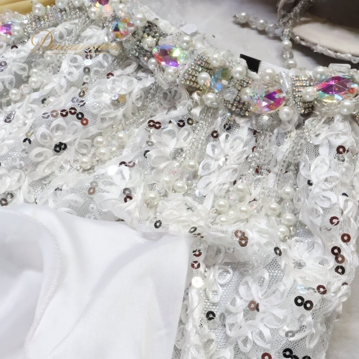 ベリーダンス オリエンタル 衣装 上下セット ホワイト系 白 シルバー