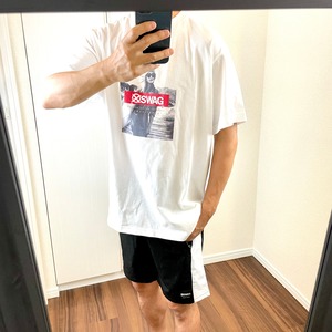 XSWAG Tシャツ　モノクロ写真BOXロゴ