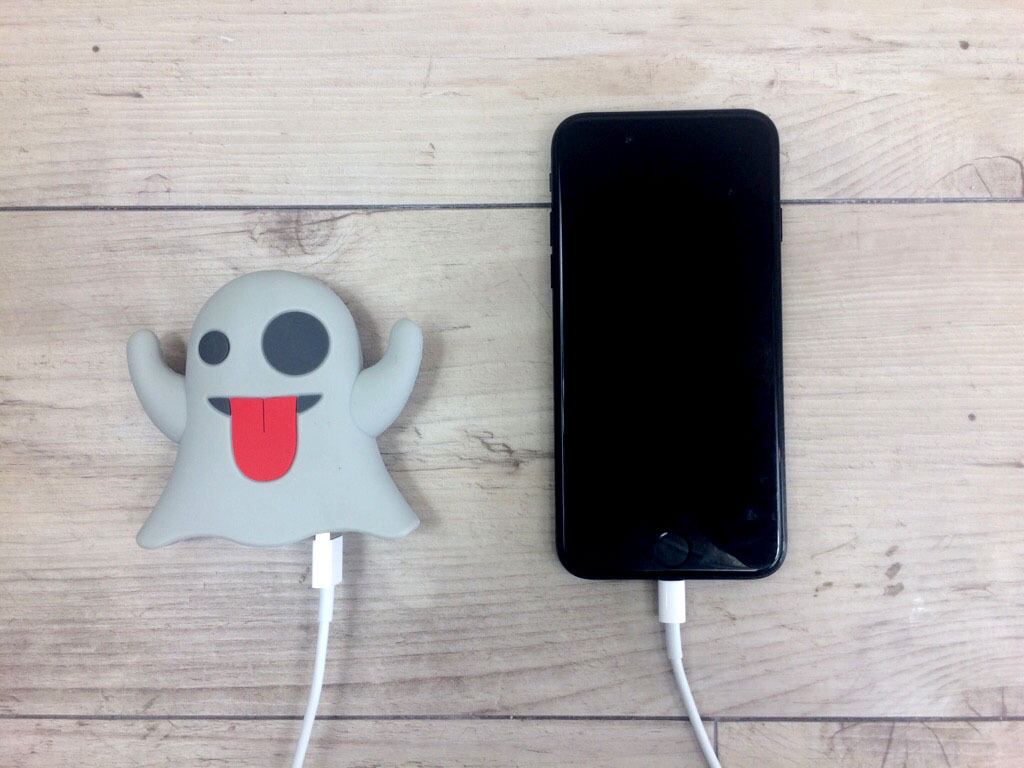絵文字 Emoji モバイル バッテリー おばけ Iphone Android 即日発送 Landx Zakka 可愛い楽しい大好きな雑貨やインテリアが見つかる