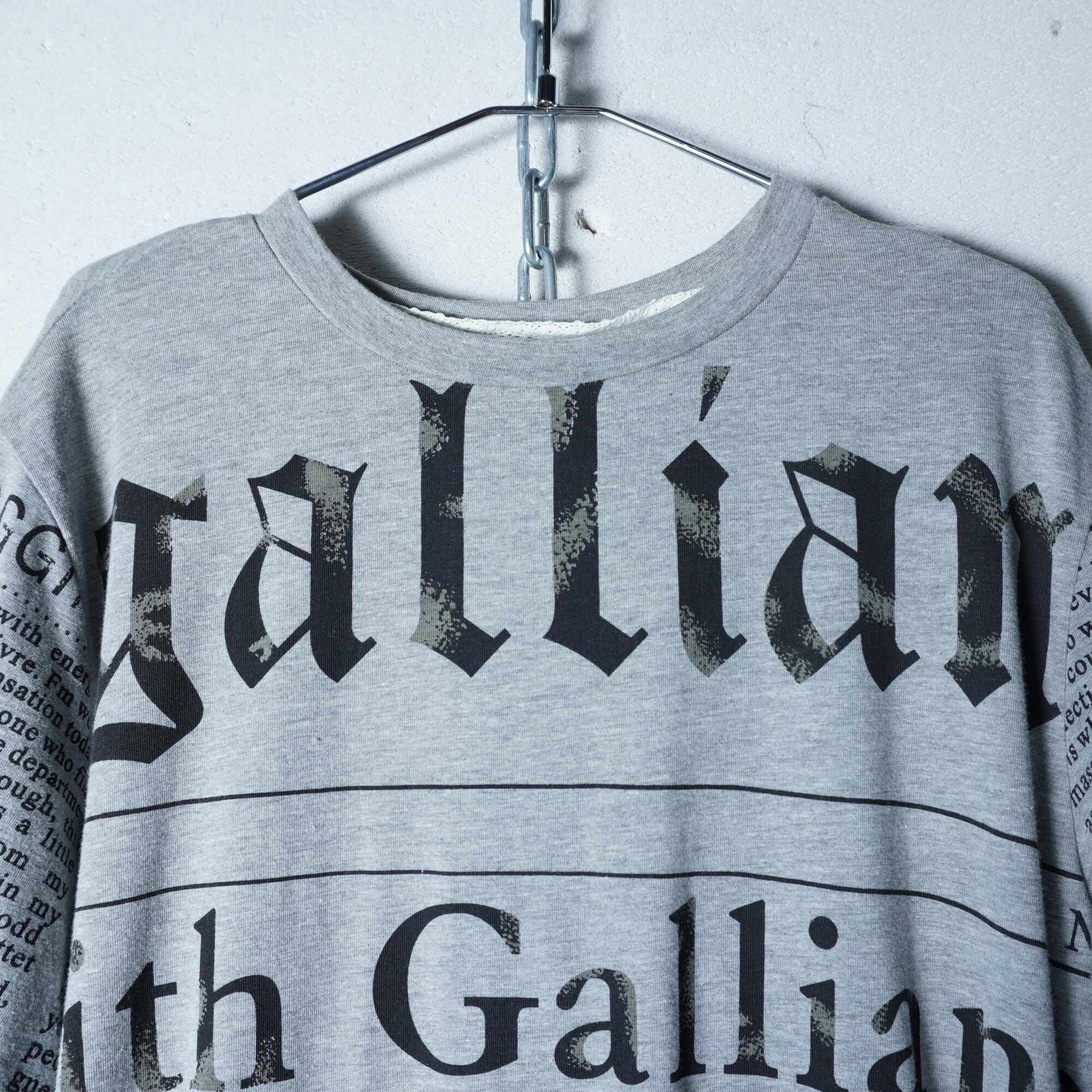 John Galiano】ジョンガリアーノ イタリア製 NEWSPAPER Tシャツ gray