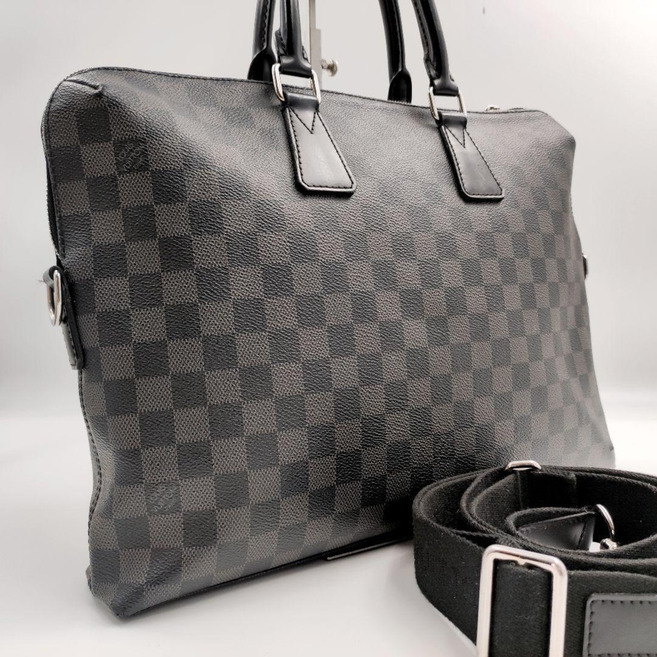 LOUISVUITTON ルイヴィトン エピ ポルトドキュマンジュール ブラック 
