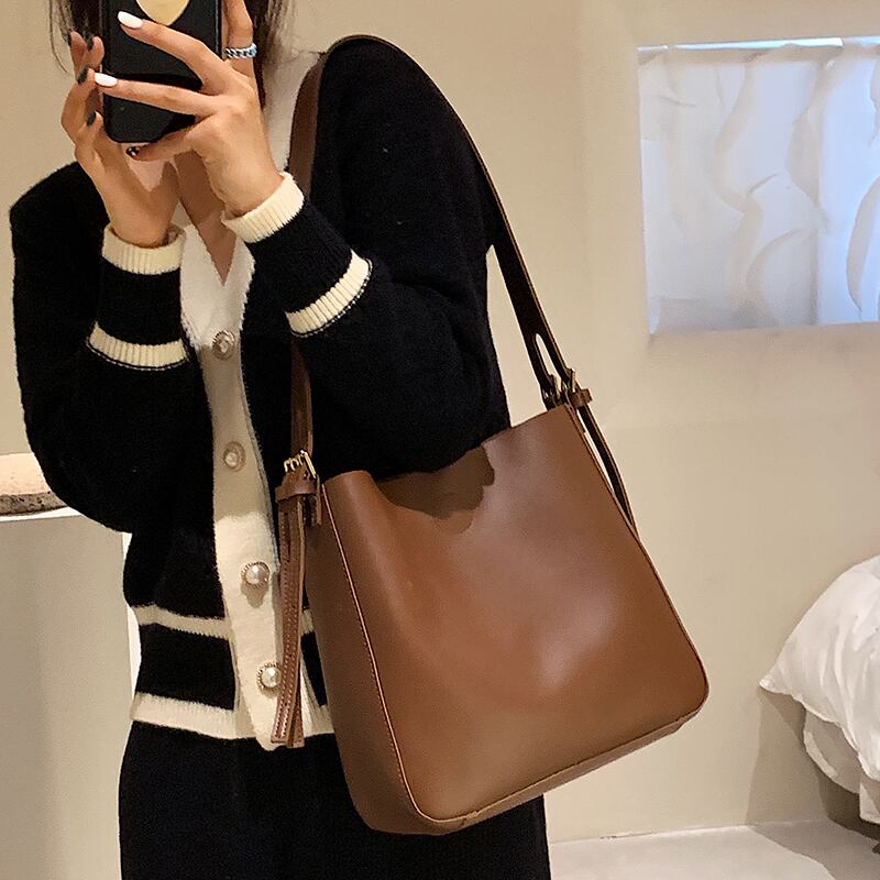 スタンダードオータムウィンター レトロ 秋物 冬物 メッセンジャーバッグ Tiancai_Wing_Bag44504623479