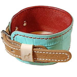 "クロコダイル"　Tiffany Blue（М 30㎝）