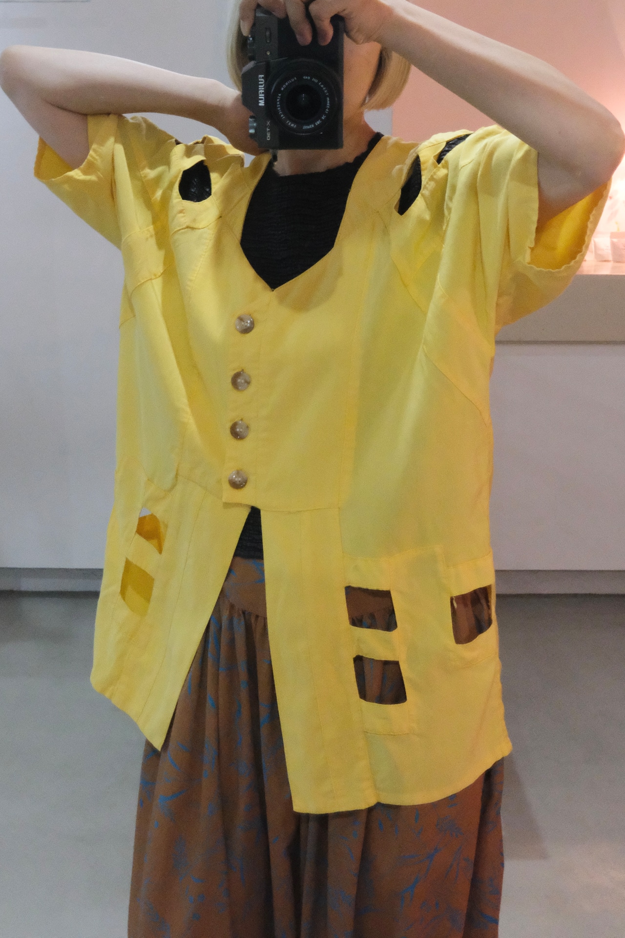 Cut-out yellow tunic Blouse