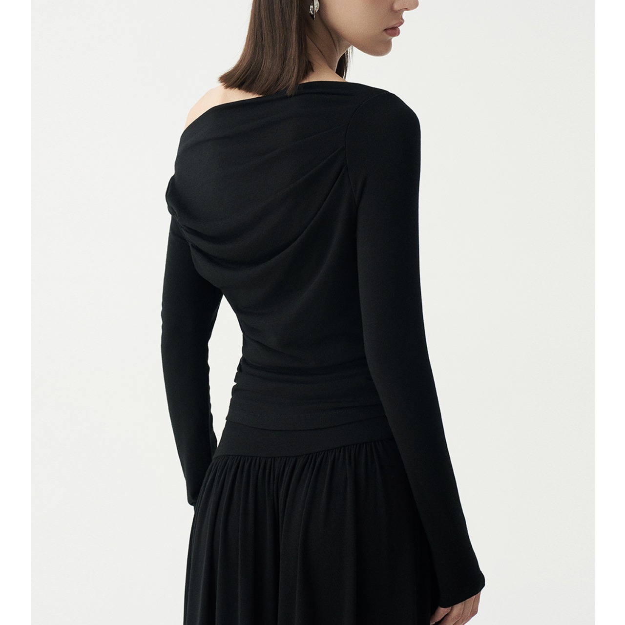 Asymmetry Off-Shoulder Top T3703
