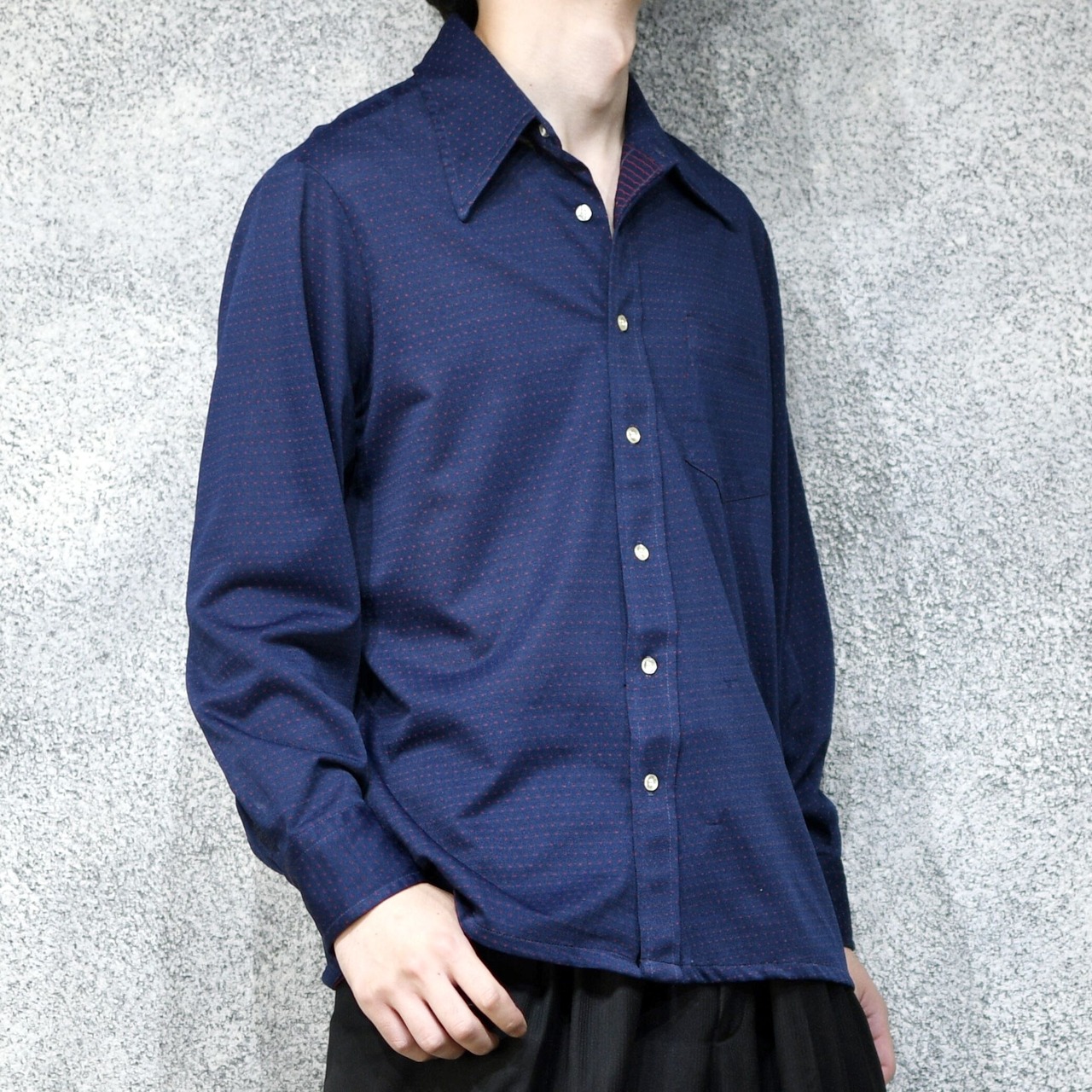 70's dot pattern shirt