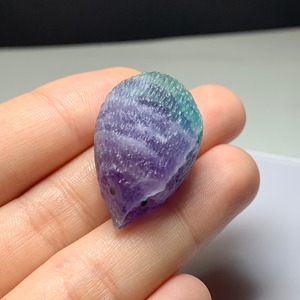 16.可愛い色合い☆フローライト ハリネズミ