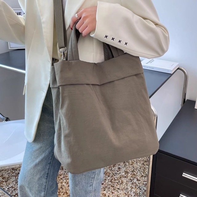 ショルダーストラップ付き ナイロン製 トートバッグ Ln00149