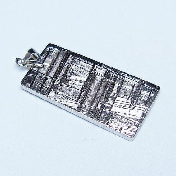 ギベオン ペンダント 隕石 メテオライト 一点物 112-13487