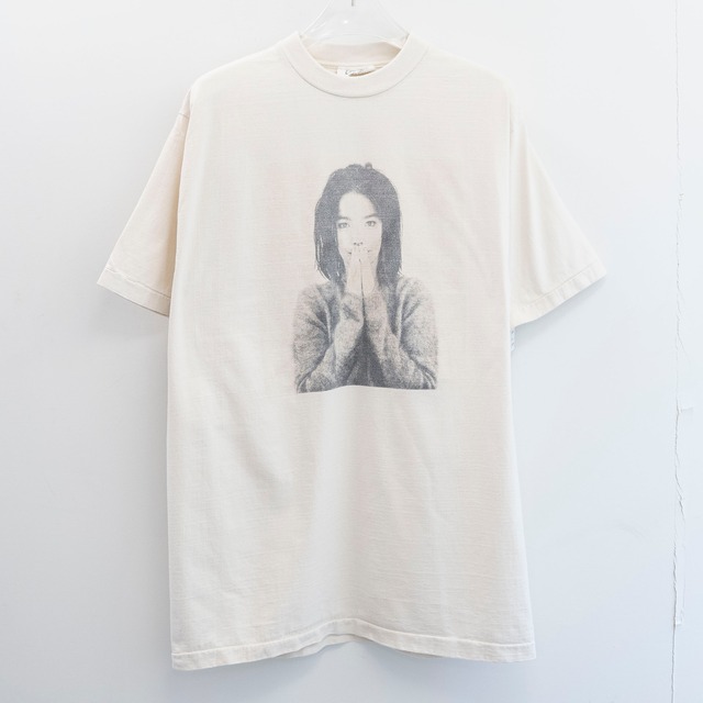 Bjork  " Debut " RAW XL 【A5-194】