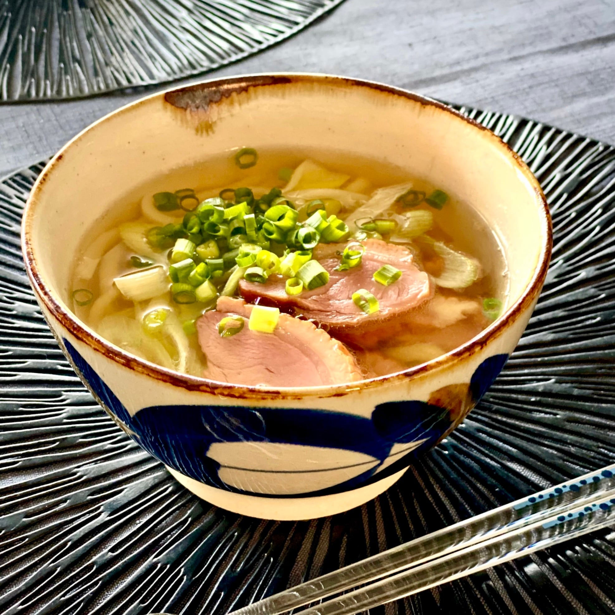 【波佐見焼】【藍染窯】【藍ブルー】【丼】 波佐見焼 どんぶり やちむん風 麺鉢　ラーメン丼　うどん鉢 和風 おしゃれ 大人 民芸