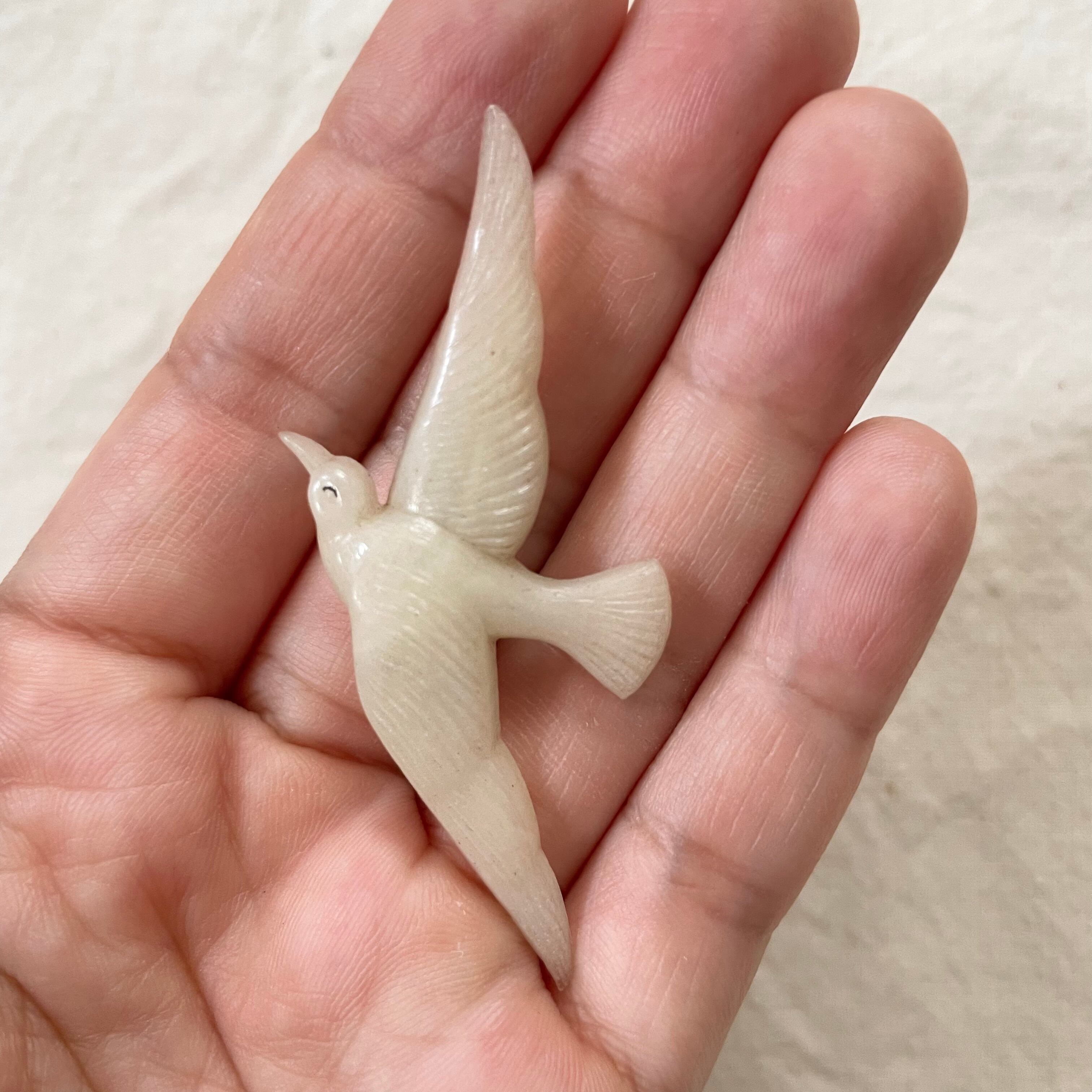 飛ぶ鳥ブローチ