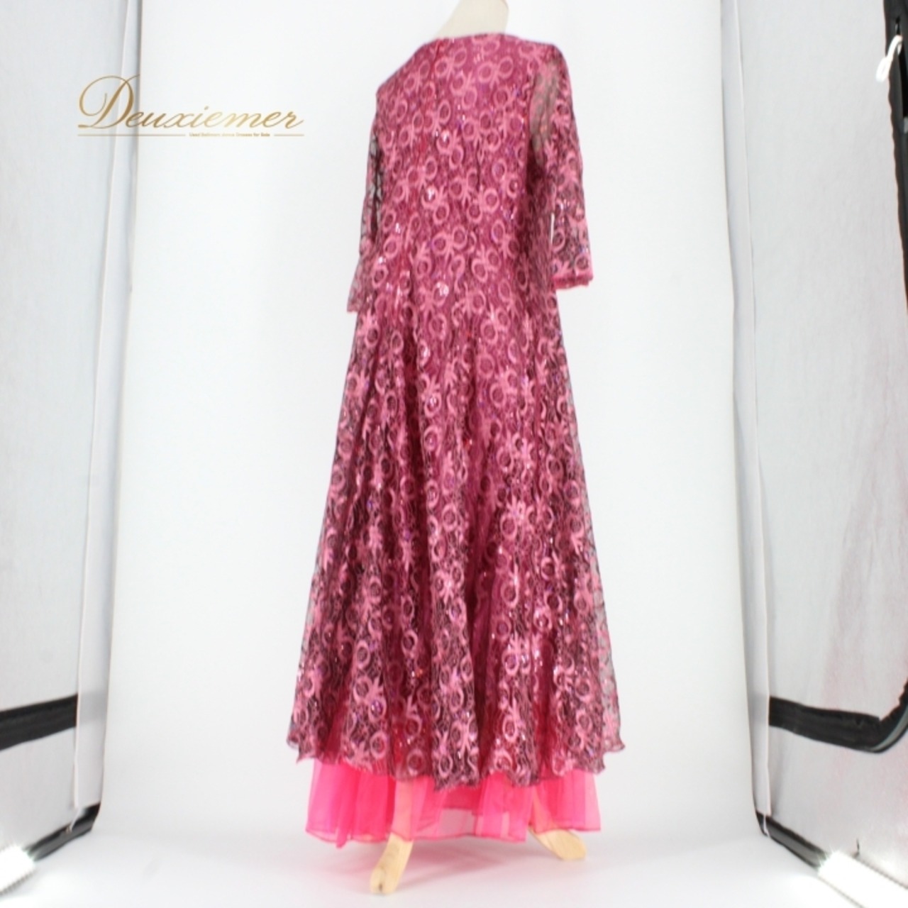 社交ダンス 衣装 スタンダード ドレス ワンピース パーティドレス un×2 ブラック系 ピンク系 黒 準正装 レース 花柄 リボン柄 デモ ストレッチ フェミニン 薄手 おしゃれ 大人 ピンクブラック 結婚式 オケージョン フォーマル トレンド 人気 デザイン 成人式 着心地 薔薇模様 パーティ用 特別な日 祝い事 イベント ファッション