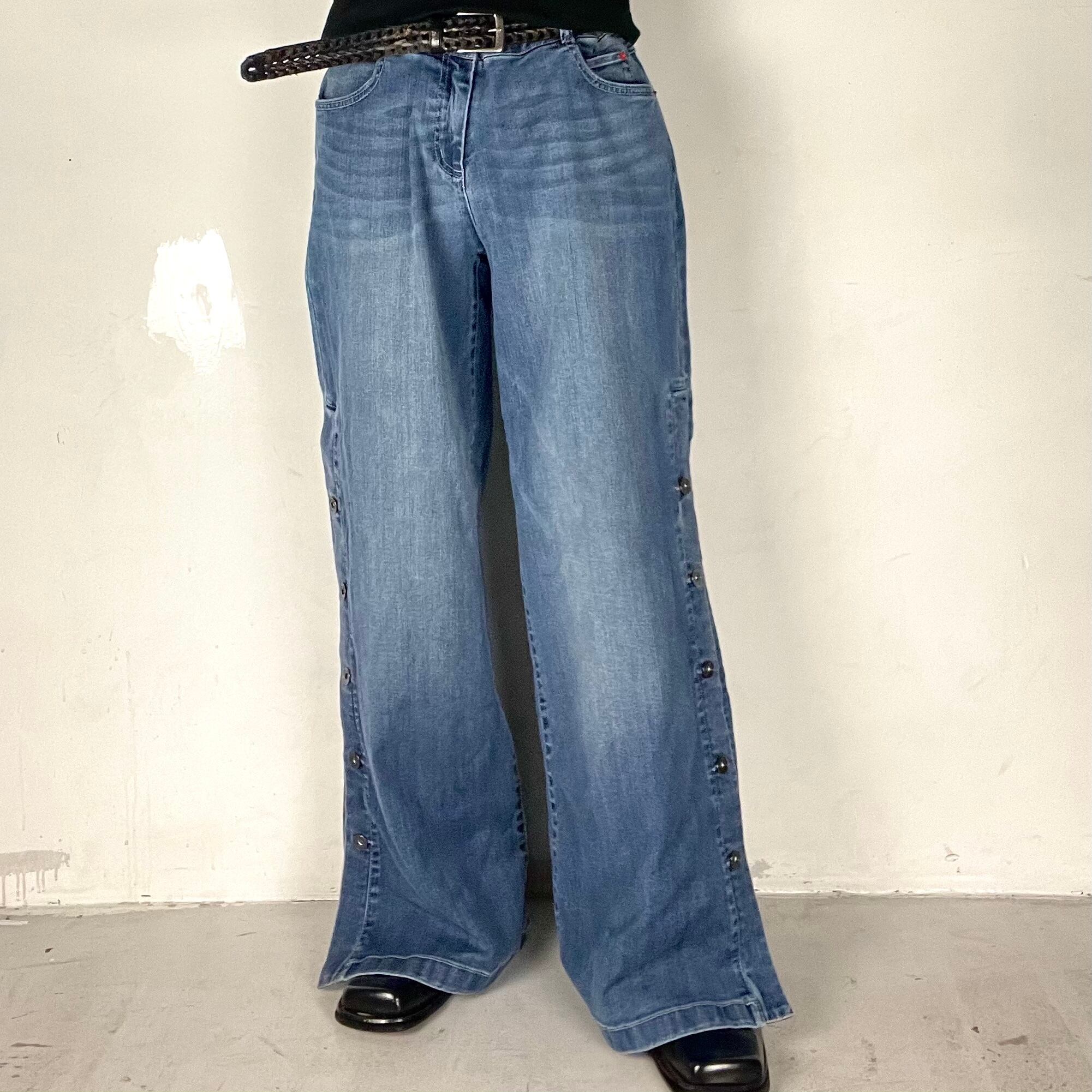 SIDE BUTTON WIDE DENIM PANTS