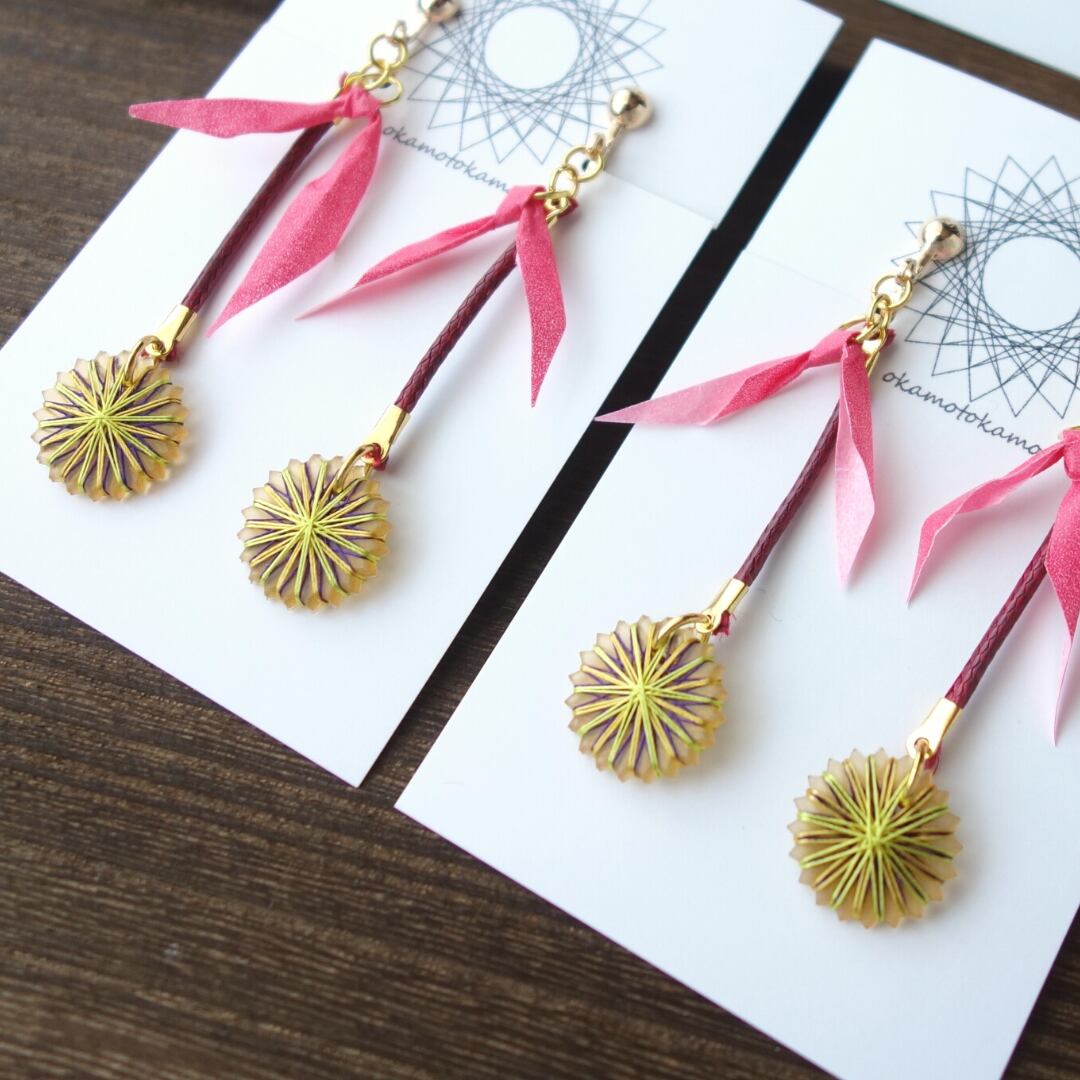 164 とっても華やかなお花とグリーンだよ❤️ ピアスorイヤリング