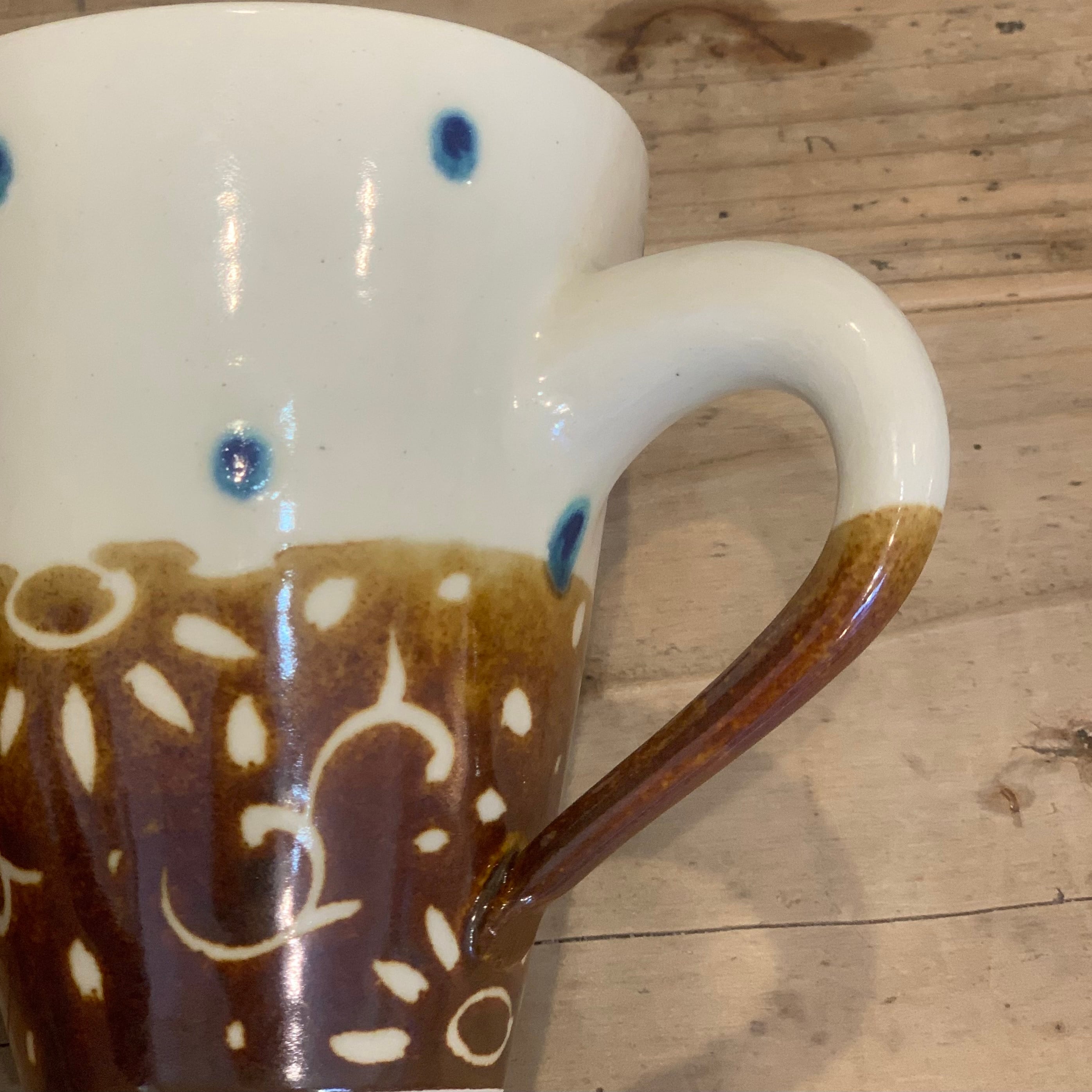 高江州陶磁器 唐草マグ 高 【やちむん】 | マグとグラスとうつわのお店