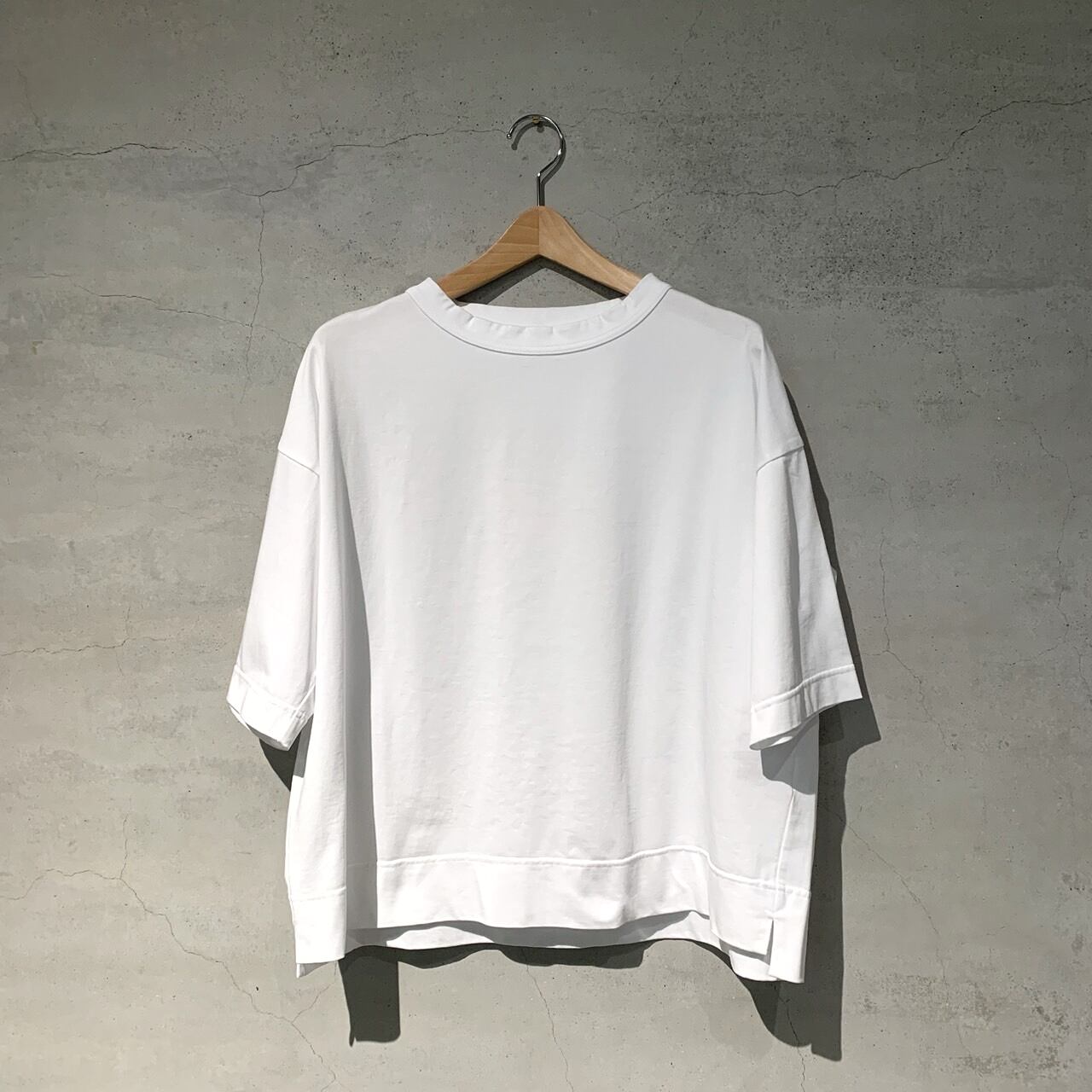 FIRMUM】コットン&ポリエステルマルチレイヤーニットクルーネックプル