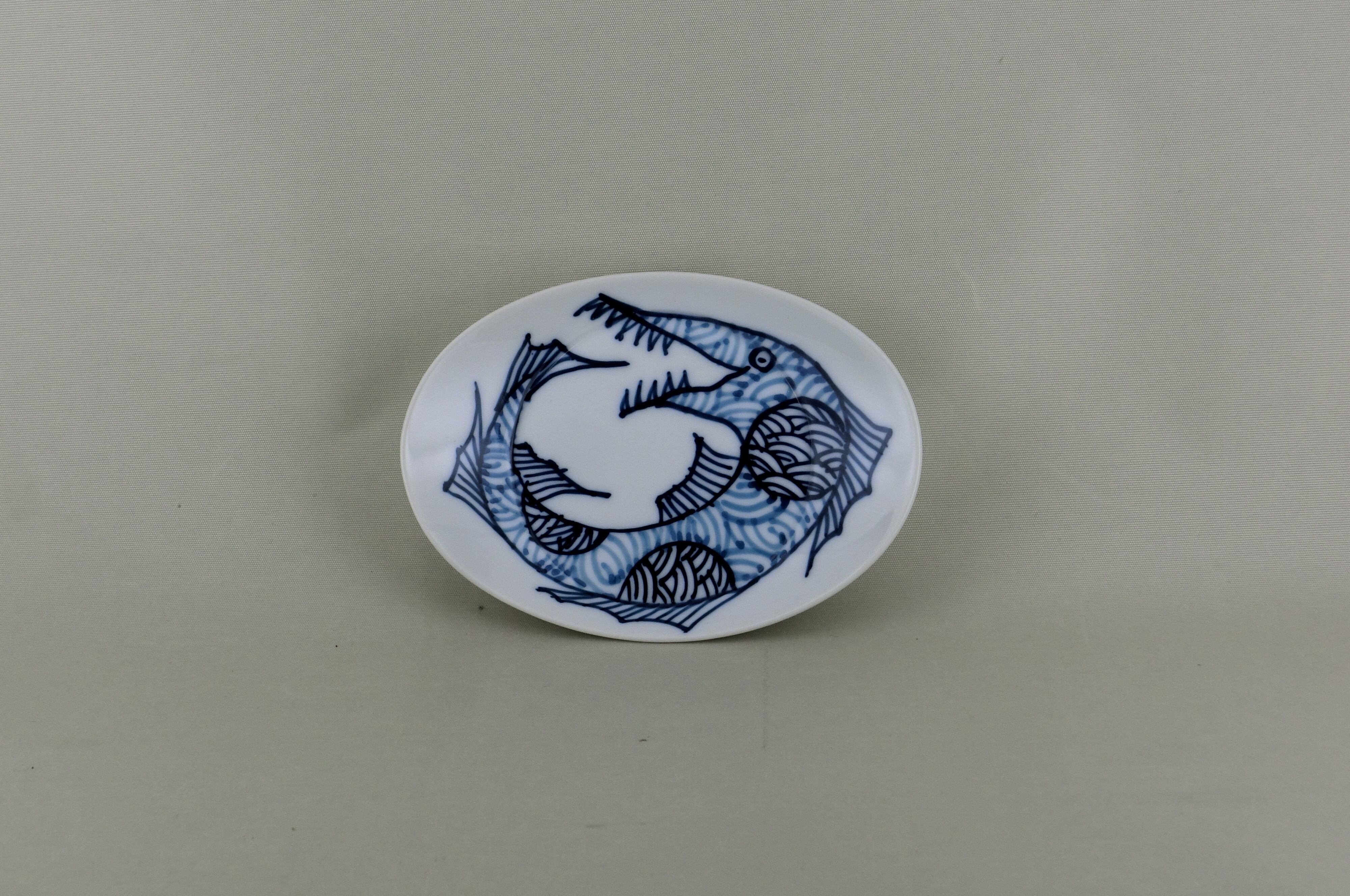 変魚シリーズ　小皿　（青）