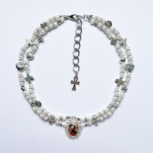 Complicated Necklace with Maria Medaille and cotton pearl